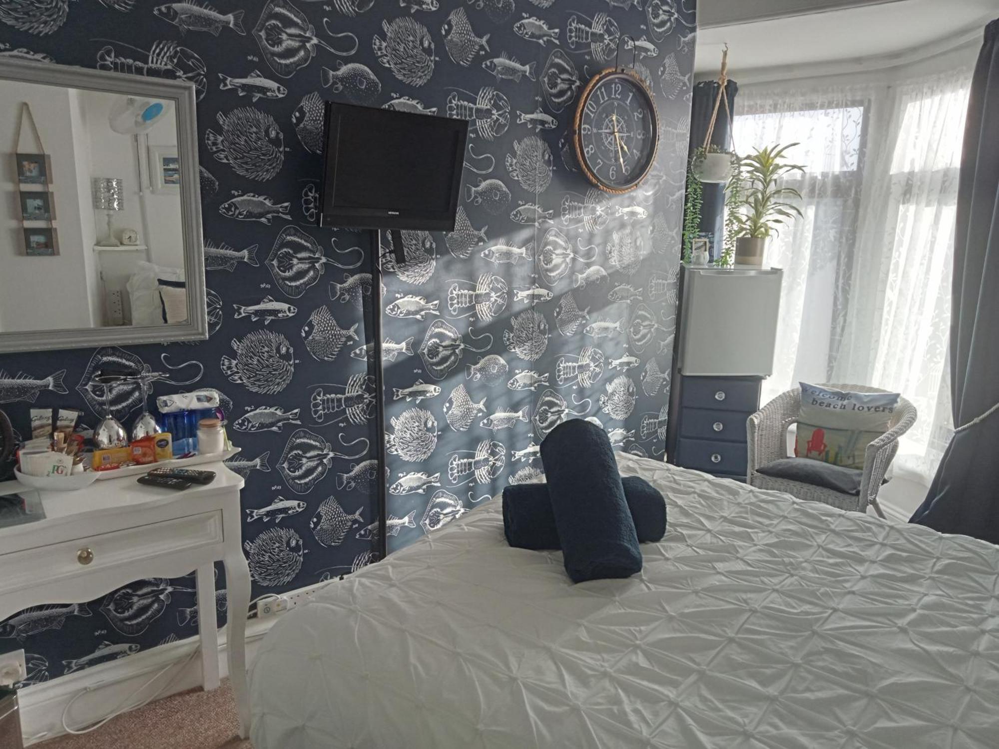 Marjune Guest House Уэймут Экстерьер фото