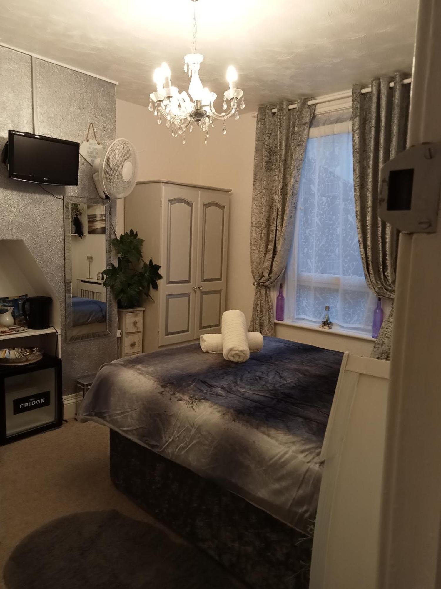 Marjune Guest House Уэймут Экстерьер фото